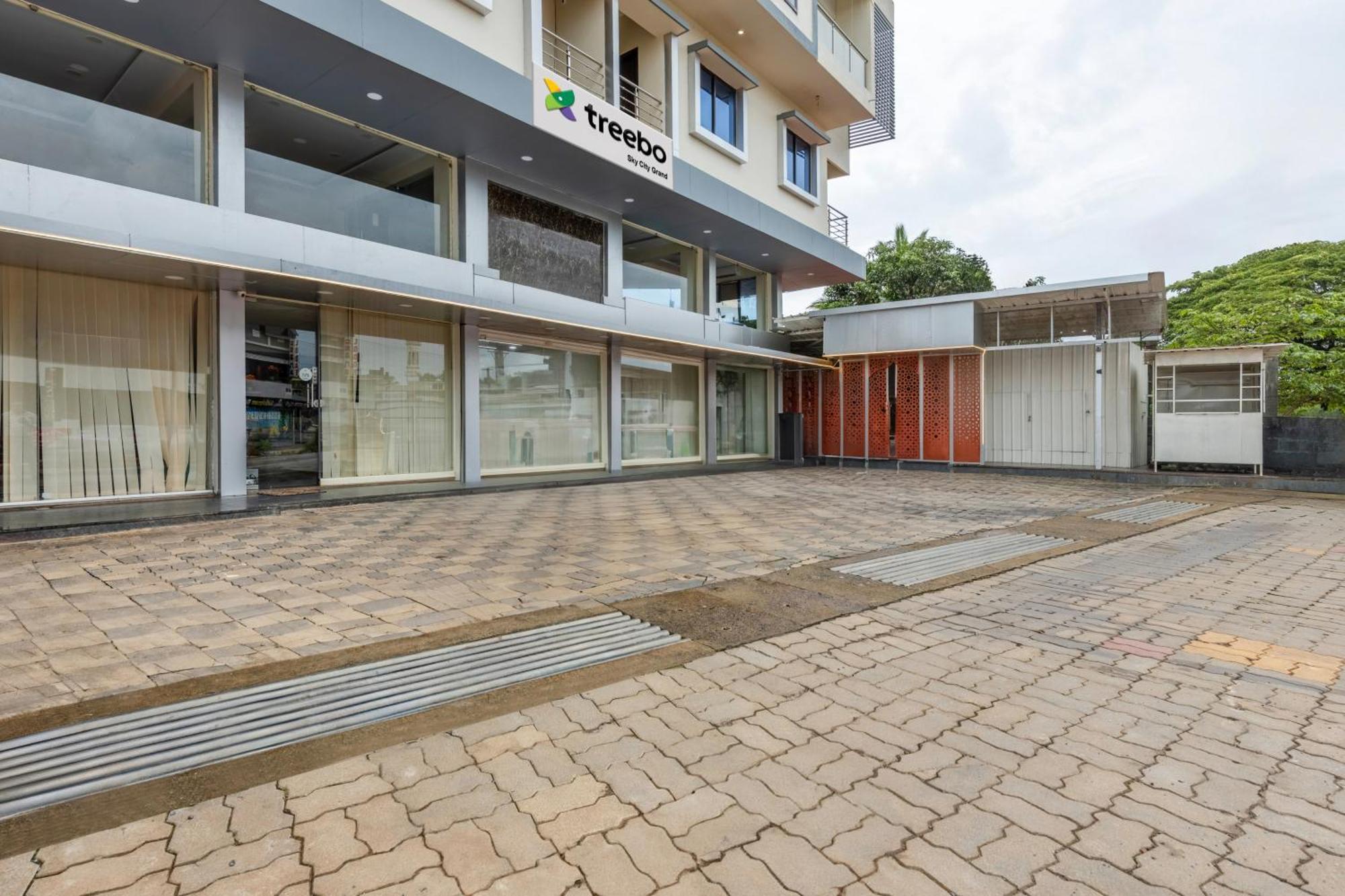 Treebo Sky City Grand, 5 Min From Mangalore Airport Экстерьер фото